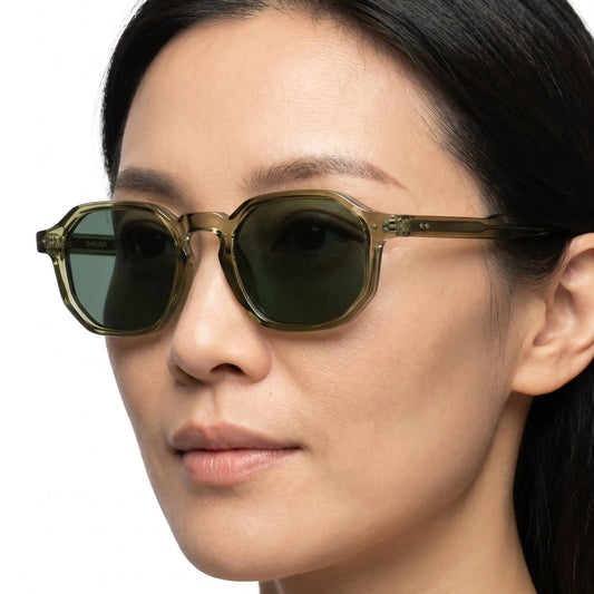 Aureliantis Amber Polarized Sunglasses, chunky translucent amber frame with green lenses – Astroshadez