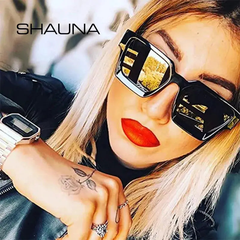 SHAUNA women's square sunglasses with black frames and mirrored gold lenses, retro chic UV400 – Astroshadez