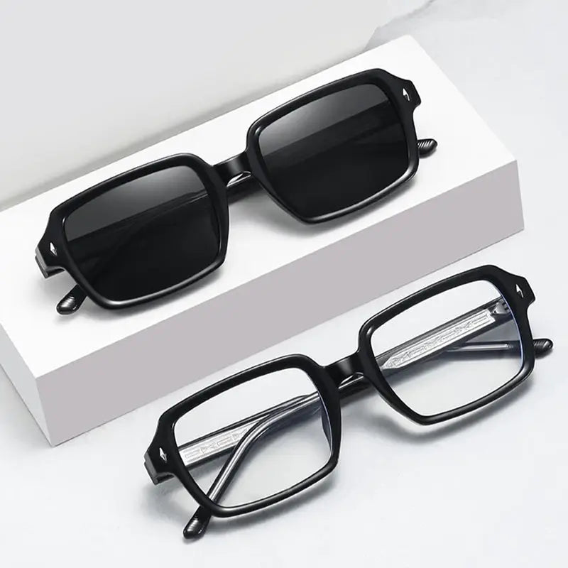 SHAUNA square-frame sunglasses in black with rivet accents and gradient lenses – Astroshadez