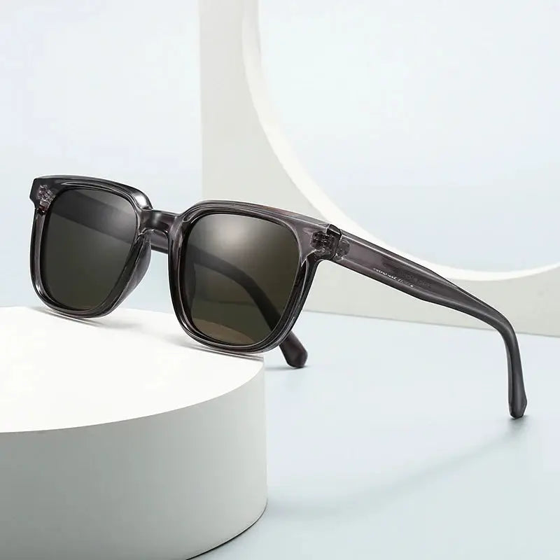 SHAUNA square sunglasses with translucent purple frames and dark gray lenses – Astroshadez