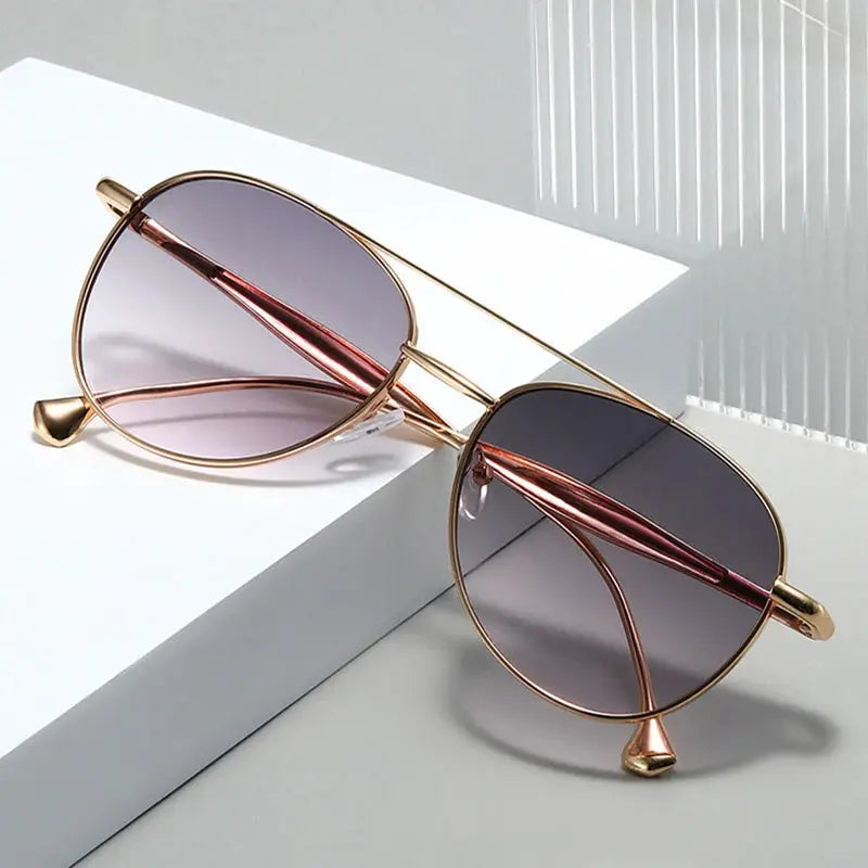 Gold metal double-bridge aviator sunglasses with gradient purple lenses and pink temples – Astroshadez