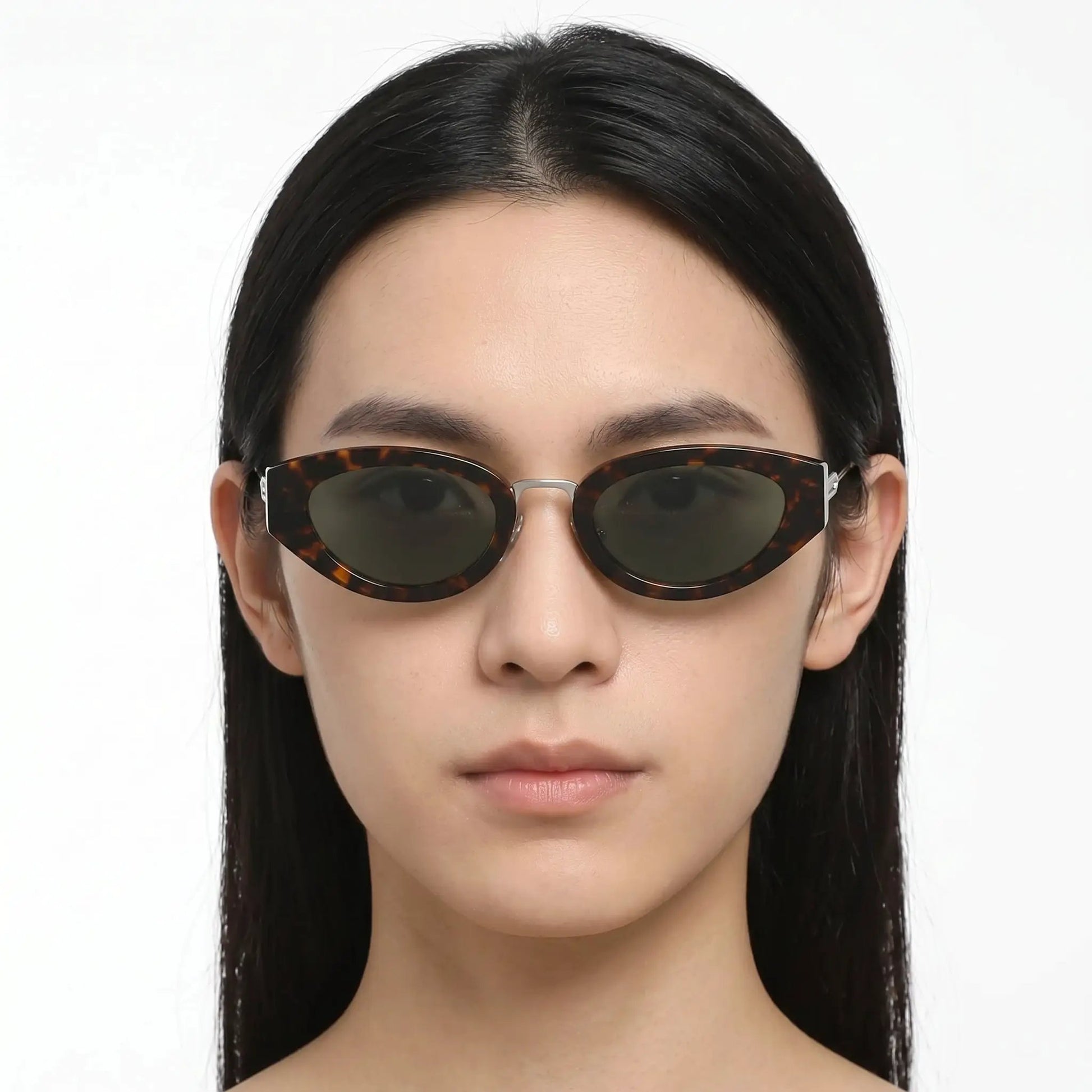 Valore honey tortoiseshell cat-eye sunglasses with dark lenses – Astroshadez