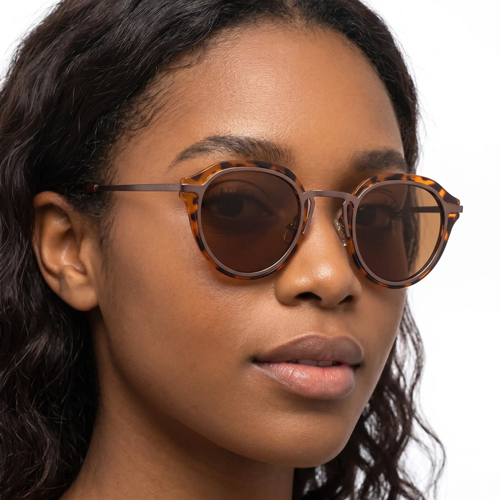 Aurelios tortoiseshell round sunglasses with brown lenses – Astroshadez