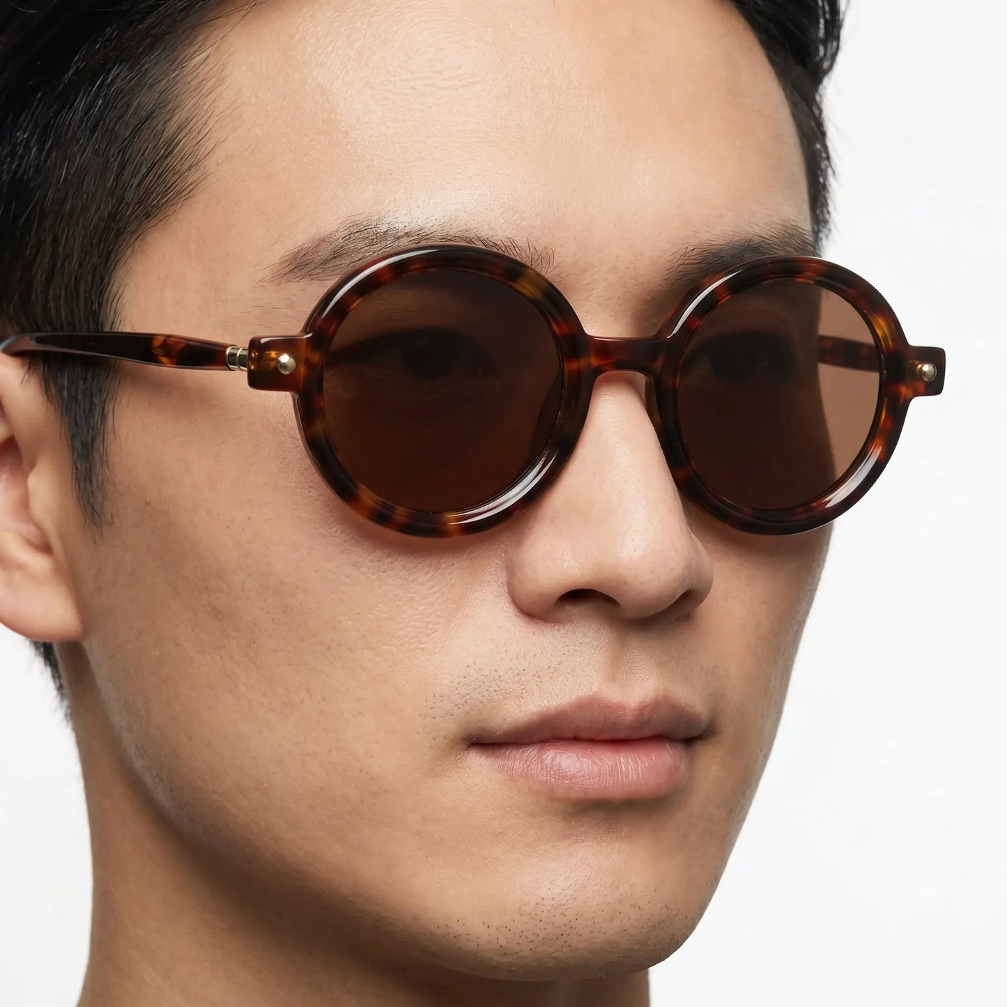 Aurelius Amber Round UV400 Sunglasses with tortoiseshell frame and brown gradient lenses – Astroshadez