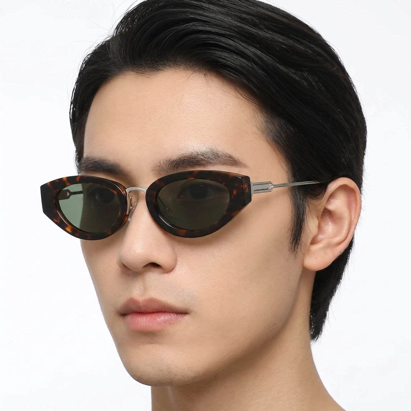 Valore honey tortoiseshell cat-eye sunglasses with dark lenses – Astroshadez