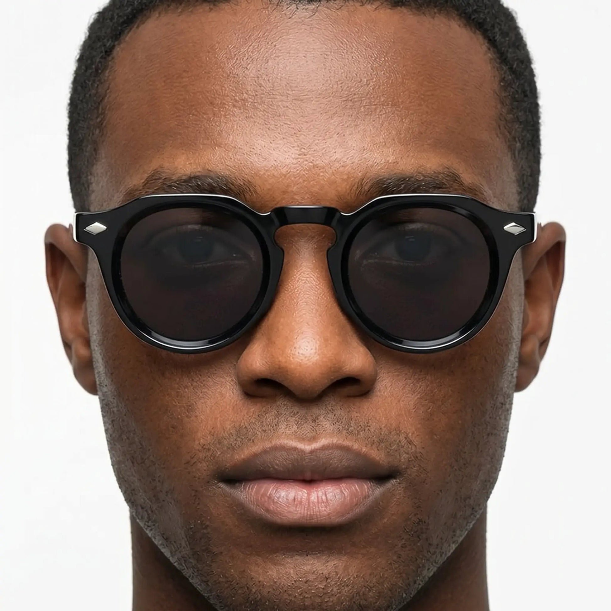 Aureon Onyx riveted round UV400 sunglasses with black frame and dark gray lenses – Astroshadez